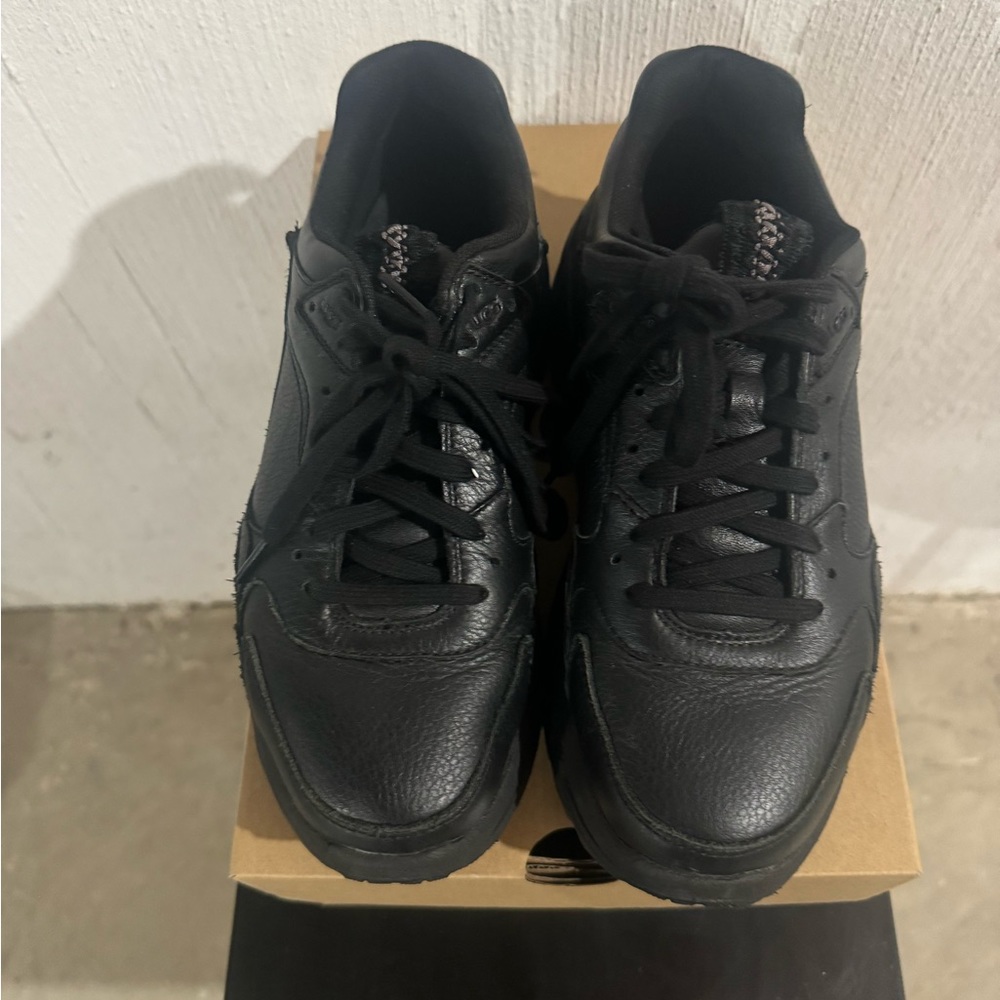 Womens Ugg CA805 Sneakers Black Size 9 - Picture 2 of 6